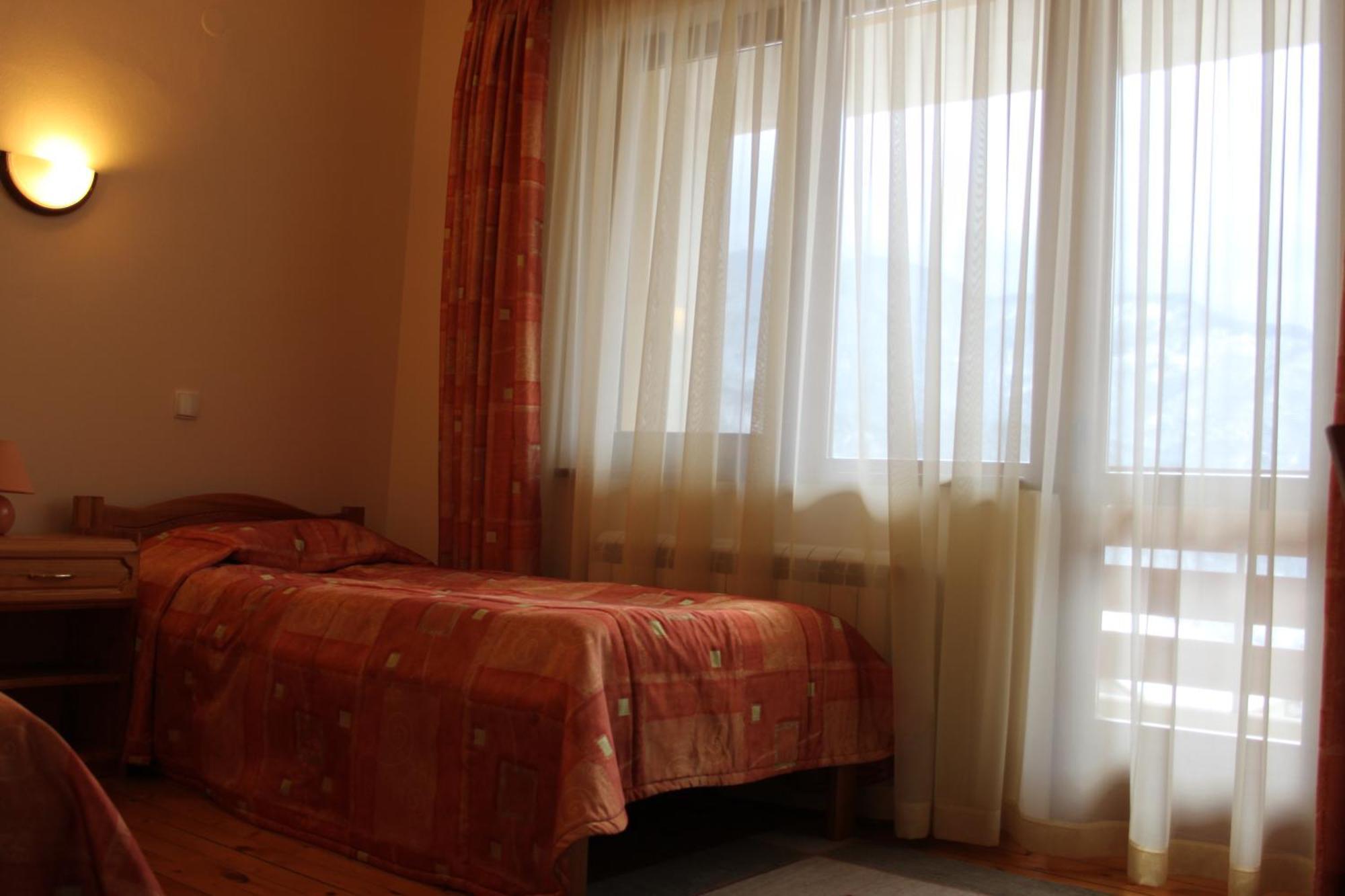 Kris Guest House Dövlen Oda fotoğraf