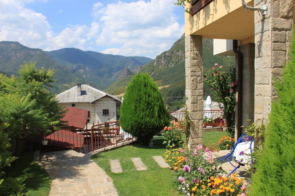 Kris Guest House Dövlen Dış mekan fotoğraf