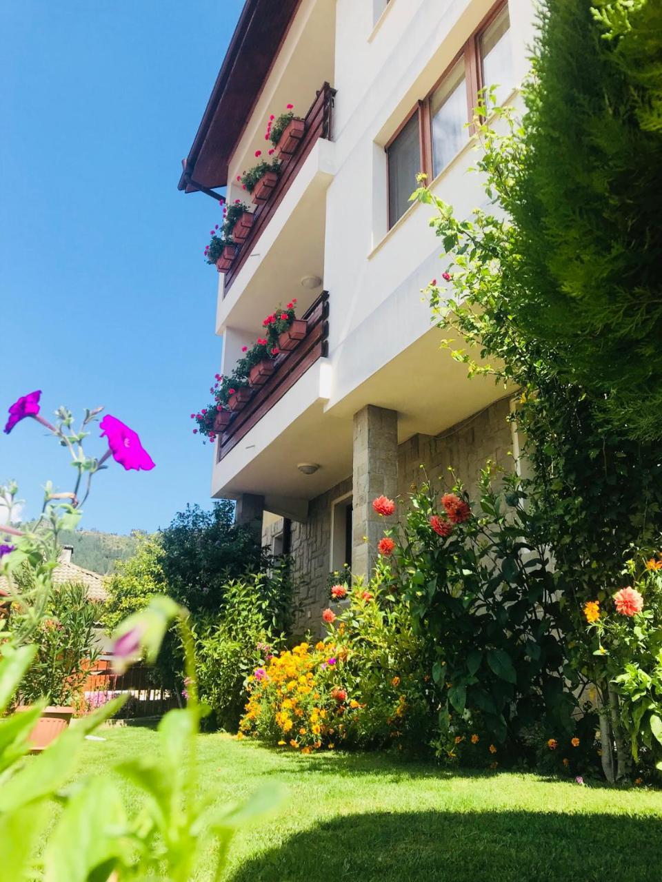 Kris Guest House Dövlen Dış mekan fotoğraf